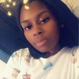 Meet your Posher, Donesha